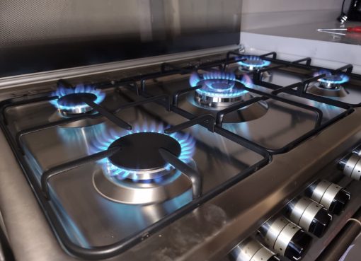 عزل خزان المياه بالرياض بالبيتومين والفوم